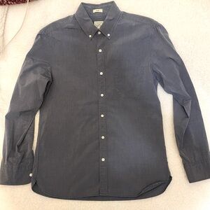 J Crew men’s button up chambray shirt. Size medium slim